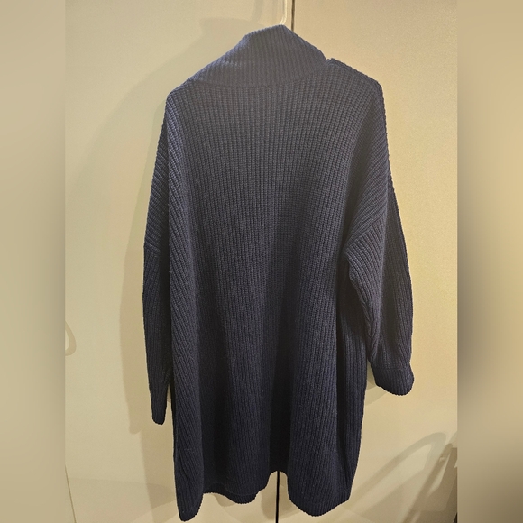 Gentle Herd Womans Medium Blue Long Cardigan with Pockets - Picture 7 of 9